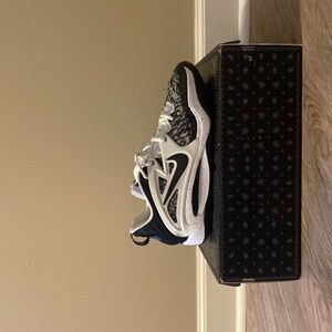 KD 15’s / basketball shoes